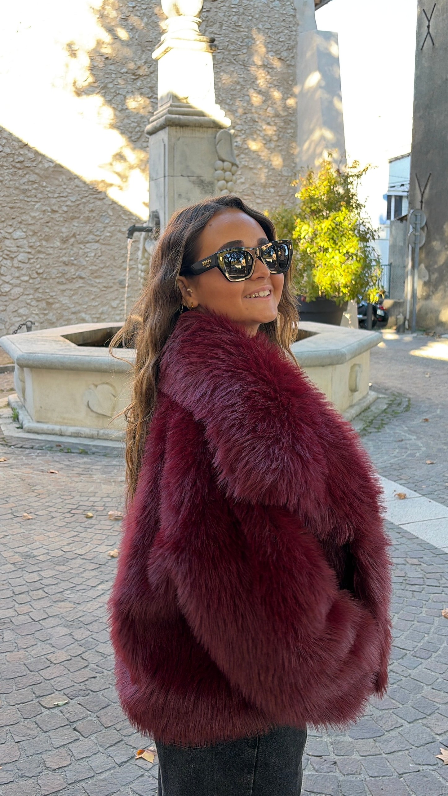Fourrure «Rosanna» bordeaux